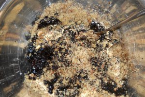 Cornulete cu dulceata si nuca
