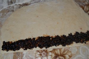 Cornulete cu dulceata si nuca