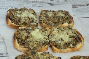 Tartine cu ciuperci