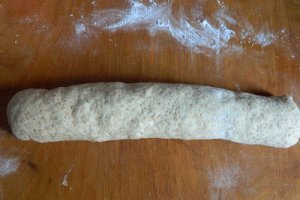 Rulouri cu cascaval, bacon si amestec de seminte
