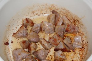 Tocanita de porc cu praz si masline