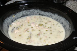Ciulama de ciuperci cu mazare si muschiulet de pui la slow cooker Crock-Pot