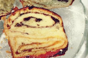COZONAC CU NUCĂ, CACAO, CARAMEL ȘI NUCĂ DE COCOS