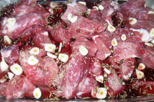Friptura de vita in sos de vin rosu