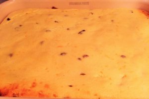 Prajitura cu branza dulce, stafide si agrise