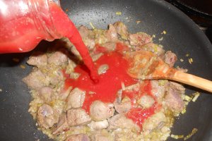 Ficat de porc cu praz la wok