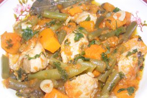 Mancarica din carne de curcan cu fasole verde pastai si dovleac placintar