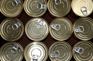 Posibile scumpiri de pana la 30% la alimentele ambalate in borcane, conserve sau sticle de plastic
