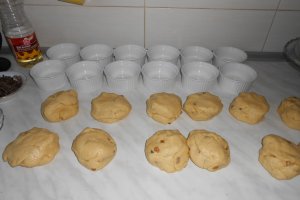 Cozonacei cu rahat si ciocolata