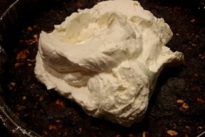 desert tort de biscuiti cu ciocolata