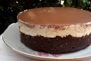 desert tort de biscuiti cu ciocolata