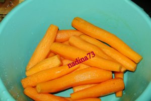 Garnitura de morcovi caramelizati in  vin