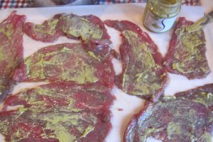 Rulouri din carne de manzat