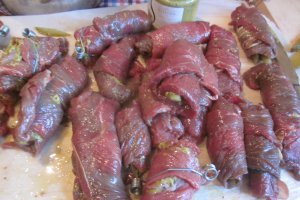 Rulouri din carne de manzat
