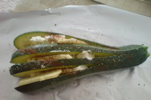 Zucchini umplut cu feta