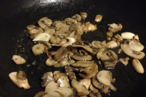 Pangasius cu ciuperci si smantana la cuptor