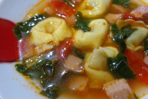 Supa cu tortellini
