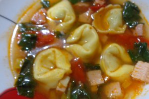 Supa cu tortellini
