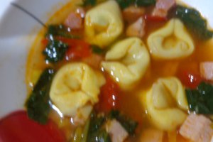 Supa cu tortellini