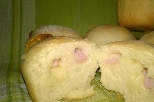 Painici chifle cu sunca si cascaval