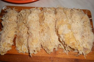 Muschiulet de pui in crusta de cascaval si mustar