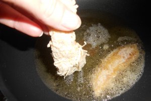 Muschiulet de pui in crusta de cascaval si mustar