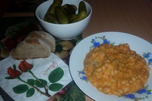 Fasole cu costita afumata de porc