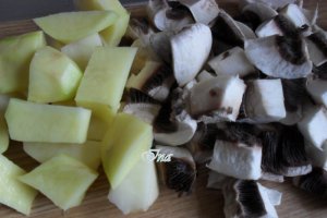 Mancarica de dovlecei si ciuperci