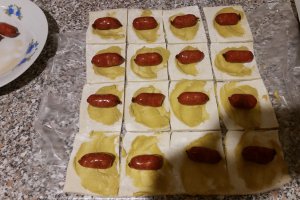 Foietaj cu carnati de bere