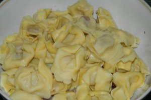 Salata cu tortelloni