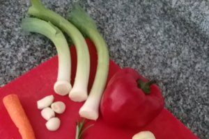 Friptura de porc la cuptor cu legume