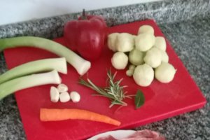 Friptura de porc la cuptor cu legume