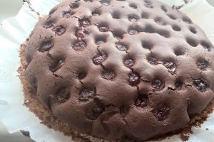Prajitura cu visine si chipsuri de ciocolata