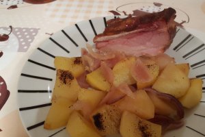 Scarita de porc cu cartofi la cuptor