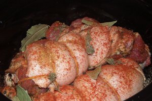 Rulada din fleica de porc la slow cooker Crock-Pot