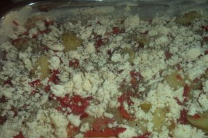 Cartofi gratinati cu oua,branza, smantana si cascaval