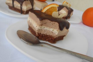 Prajitura cu crema de portocale si ciocolata