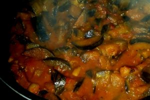 Curry de vinete in sos dulce acrisor de rosii