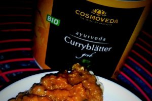 Curry de vinete in sos dulce acrisor de rosii