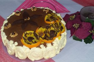 Tort de ciocolata, portocale si nuci pentru o dubla aniversare