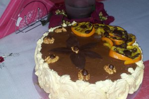 Tort de ciocolata, portocale si nuci pentru o dubla aniversare