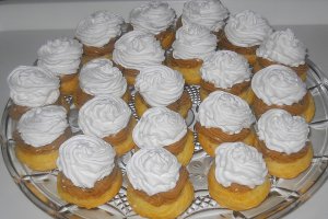 Choux-uri cu crema de ness si ciocolata