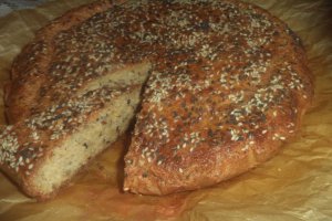 Paine de dieta cu branza si seminte