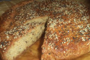 Paine de dieta cu branza si seminte