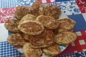 Clatite din doar doua ingrediente