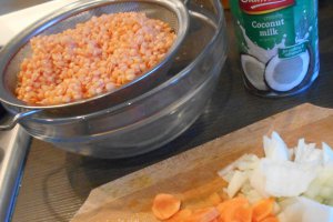 Supa crema de linte cu lapte de cocos