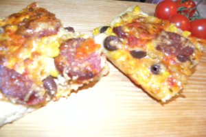 Pizza cu blat pufos