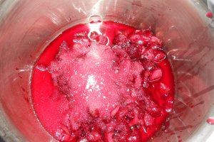 Tort cu mascarpone, ciocolata si visine