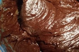 Tort cu ciocolata si zmeura