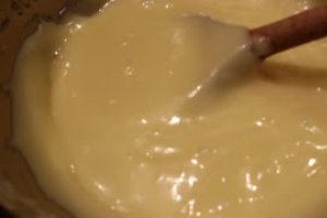 Tort cu ciocolata si zmeura